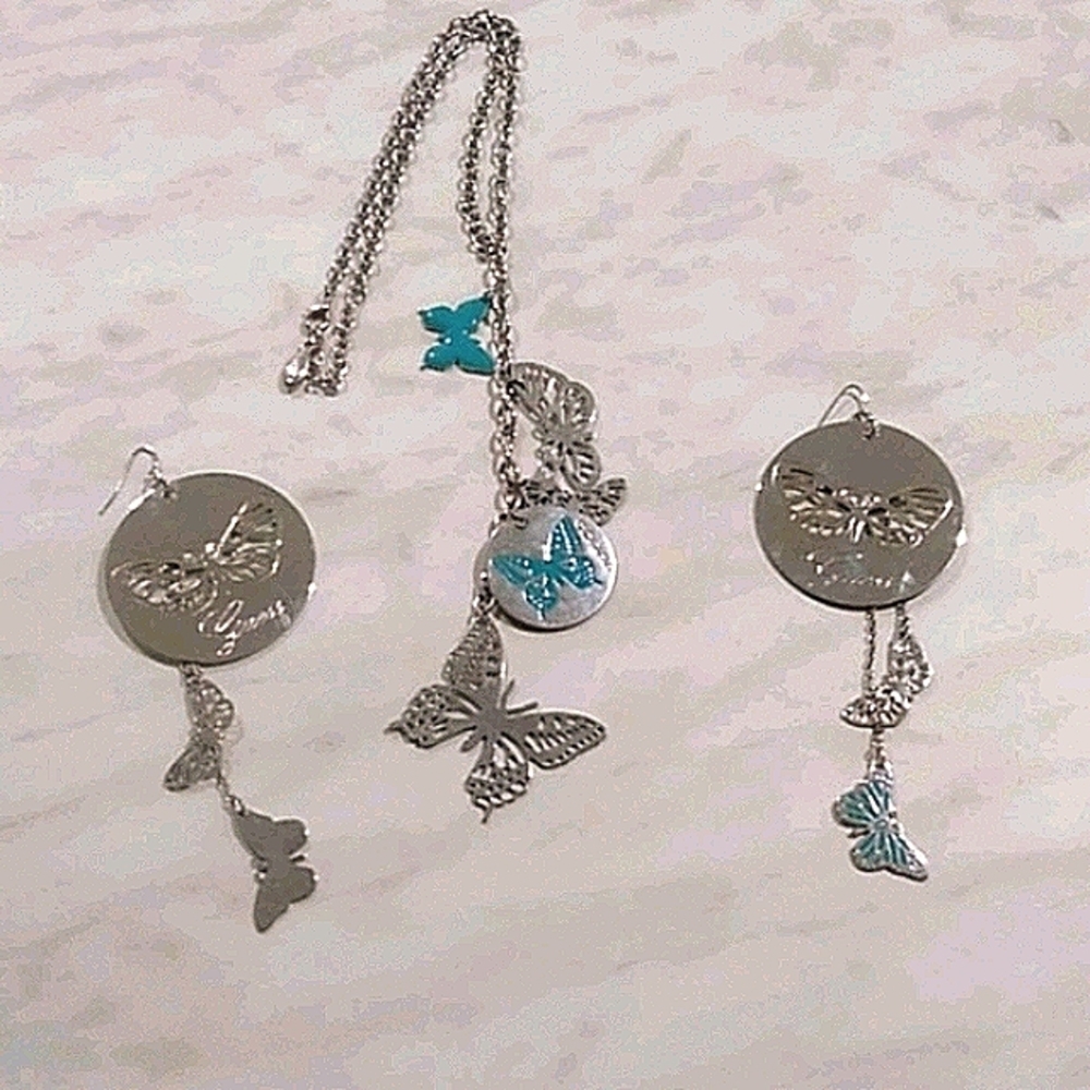 Dangling Butterfly Necklace & Earrings Set - Picture 3 of 4